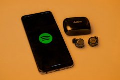 流媒体音乐服务 Spotify 删除了数万首由人工智能创业公司 Boomy 生成的歌曲