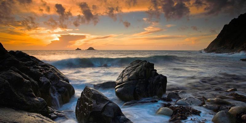 探索SEO优化的创新之路（通过三点要素，提高网站排名和用户体验）