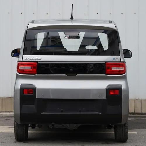 丑爆了?五菱4座纯电动轿车曝光!叫e400还是e50?